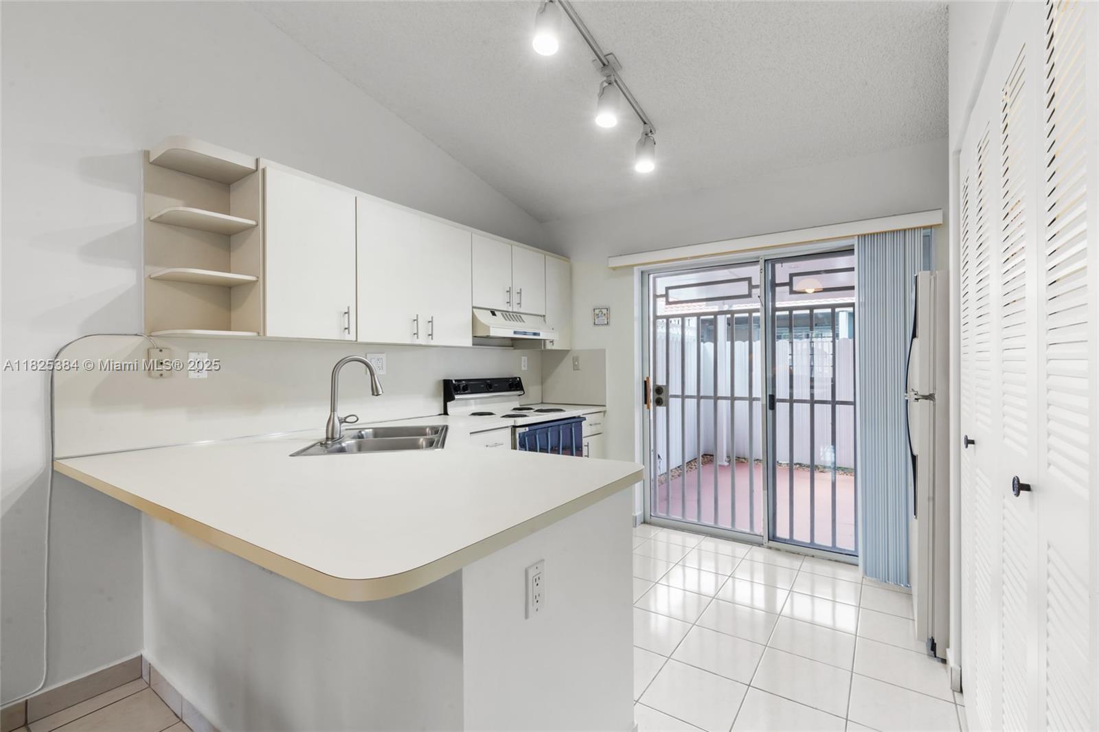 7101 W 24th Ave #27, Hialeah, Florida image 11
