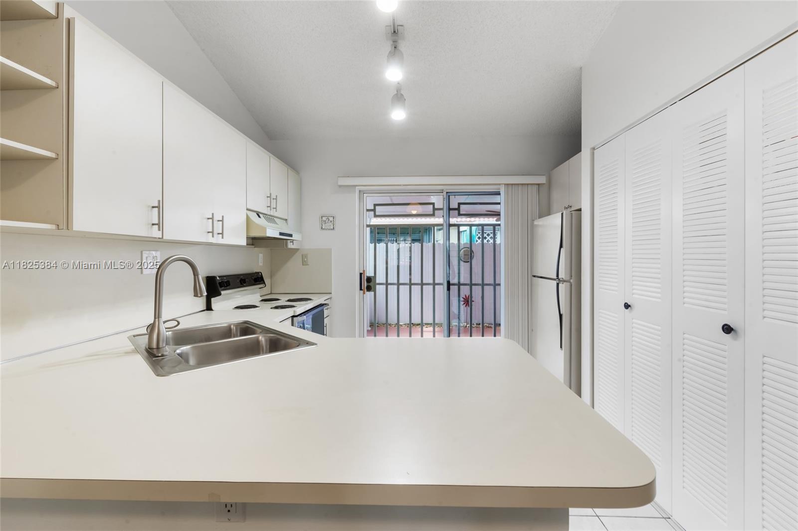 7101 W 24th Ave #27, Hialeah, Florida image 12
