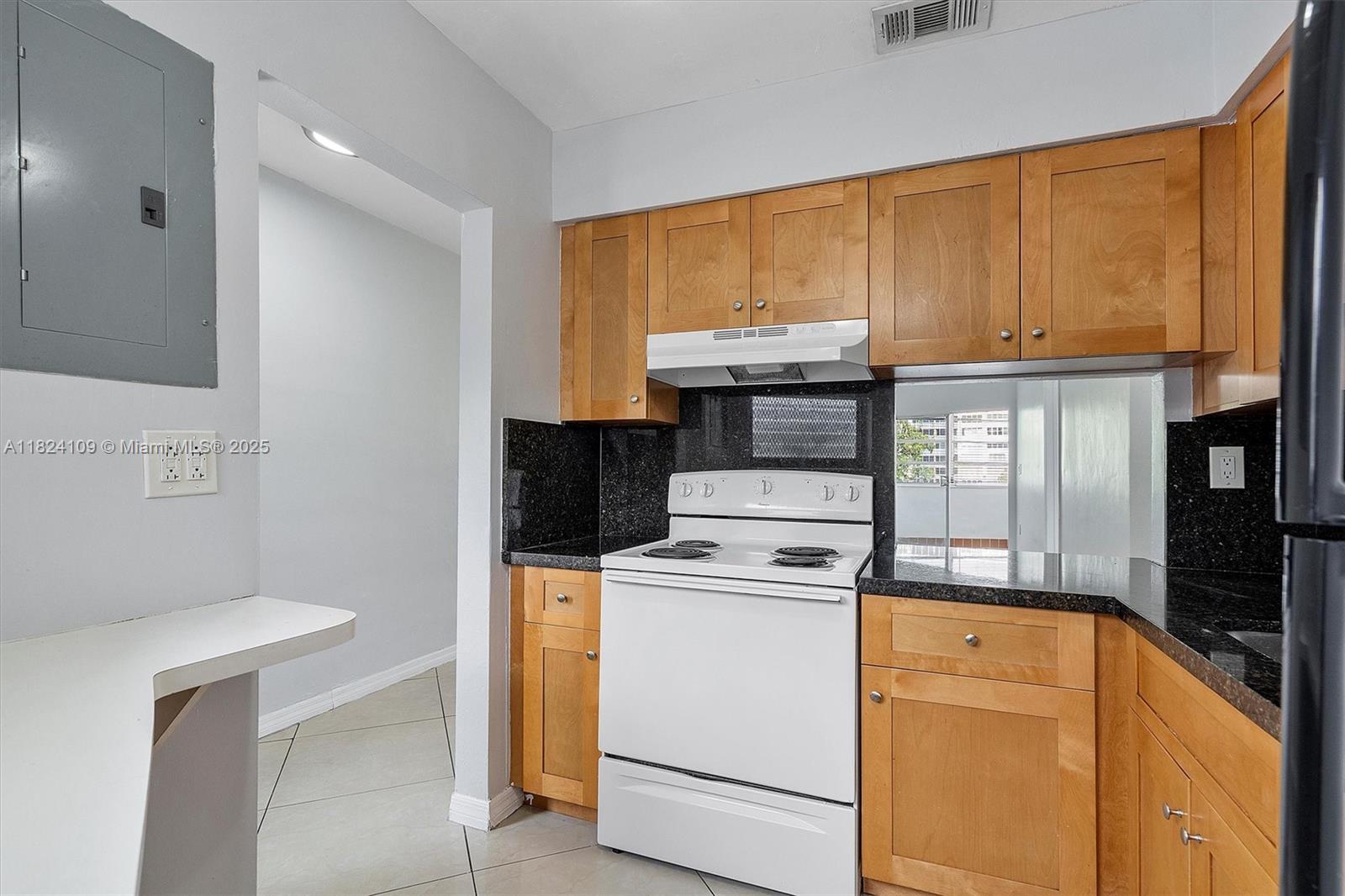Property photo # 9