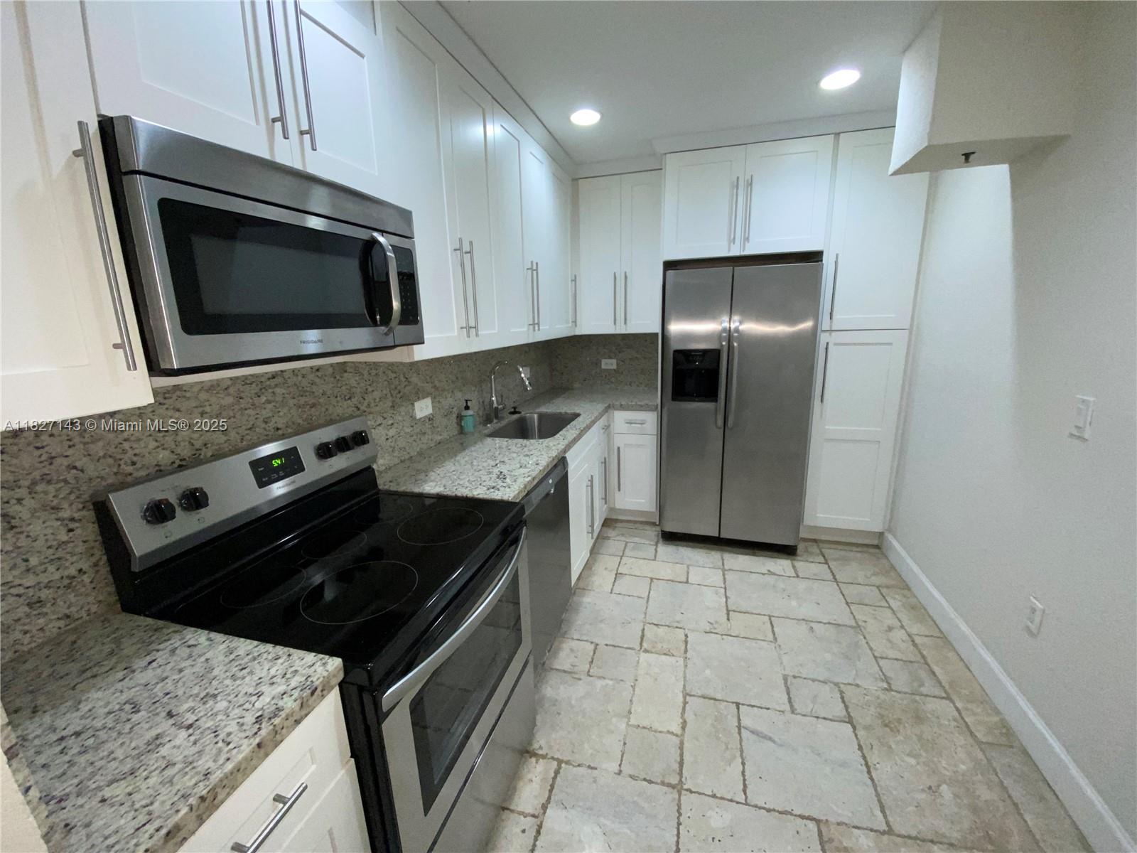 Residential, Aventura, Florida image 3