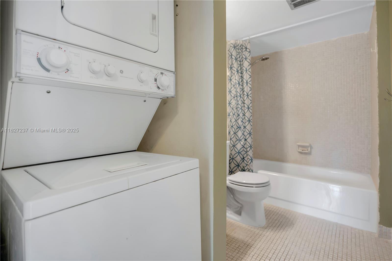 4168 Inverrary Dr #402, Lauderhill, Florida image 8