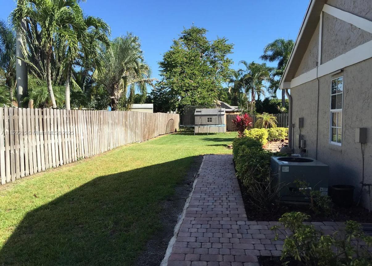 763 S Wind Cir, Sunrise, Florida image 5