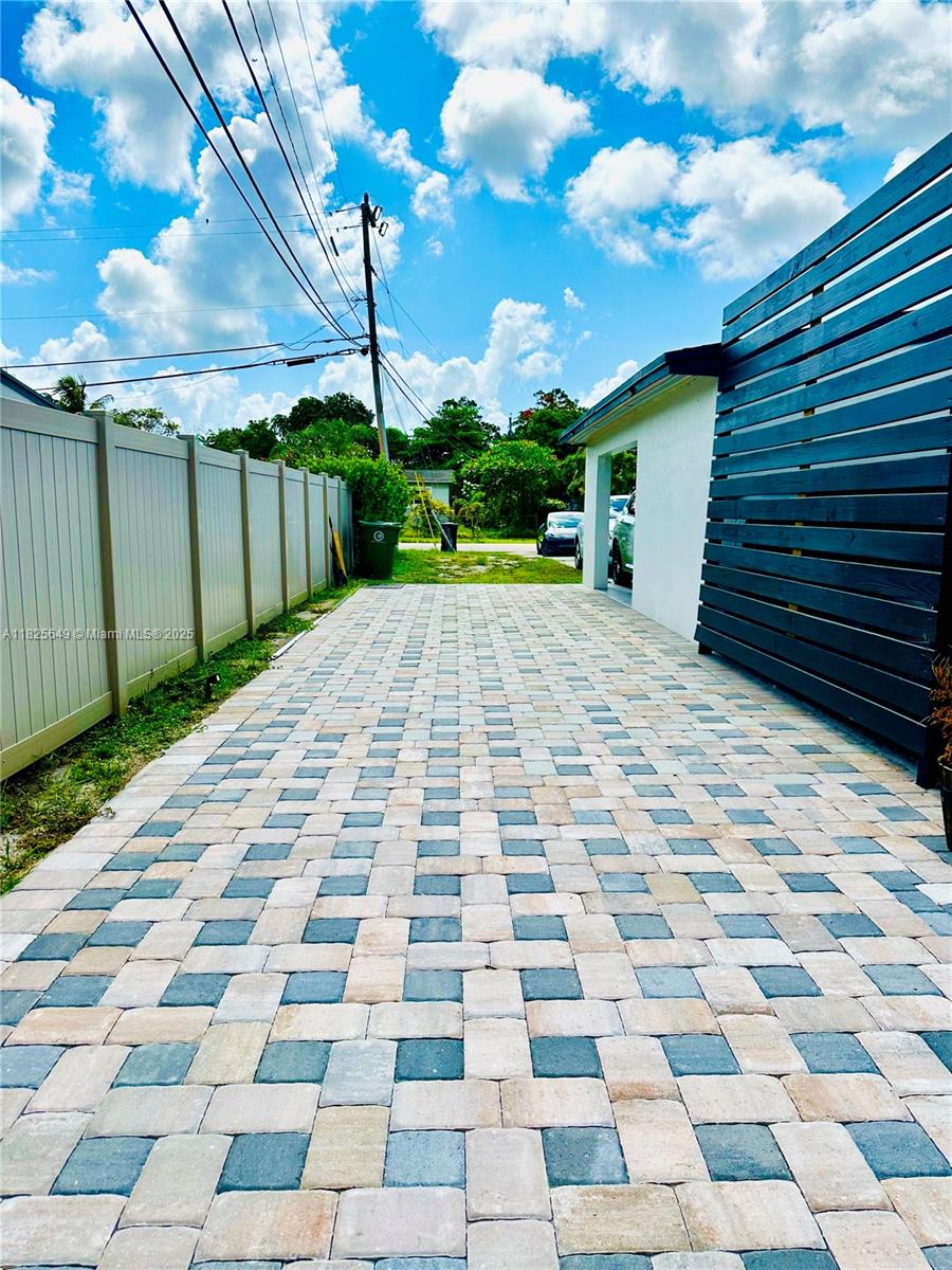 305 SW 24th Ave, Fort Lauderdale, Florida image 12