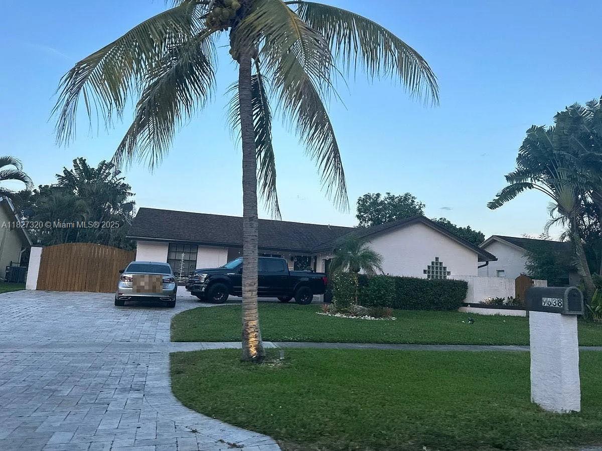 9638 Richmond Cir, Boca Raton, Florida image 1