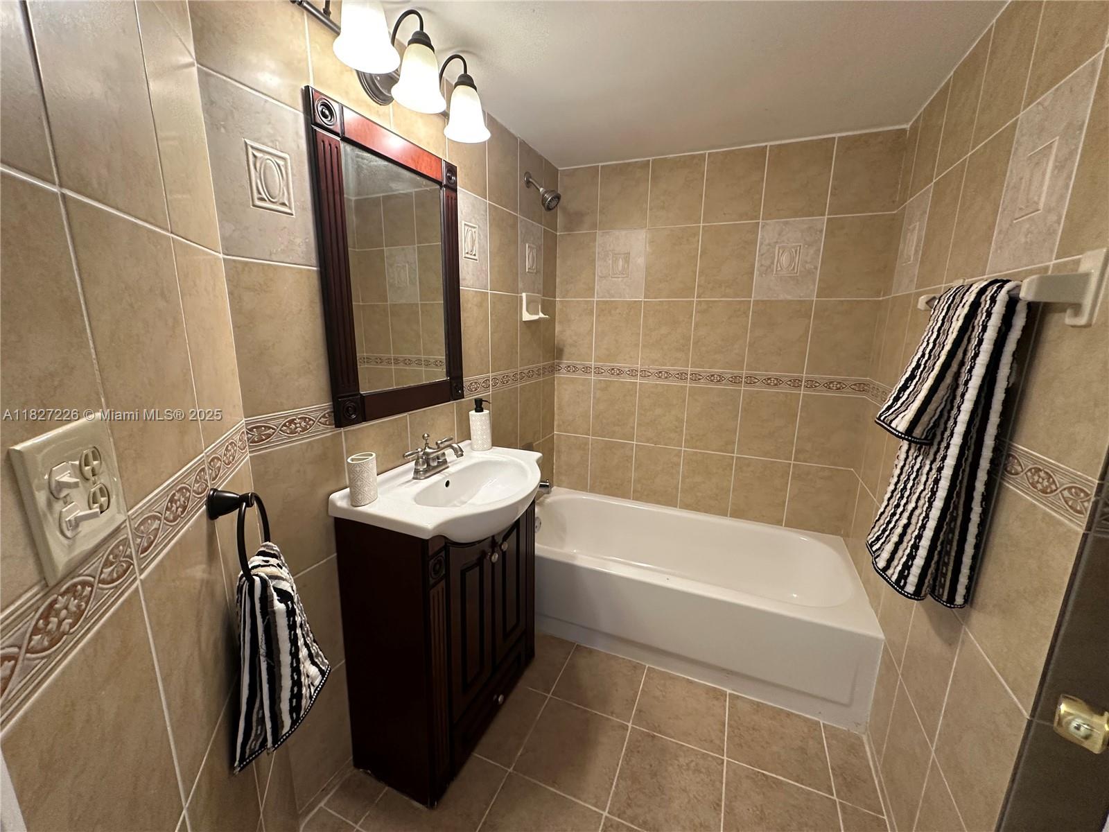 3210 NW 103rd Terrace #106-B, Coral Springs, Florida image 11