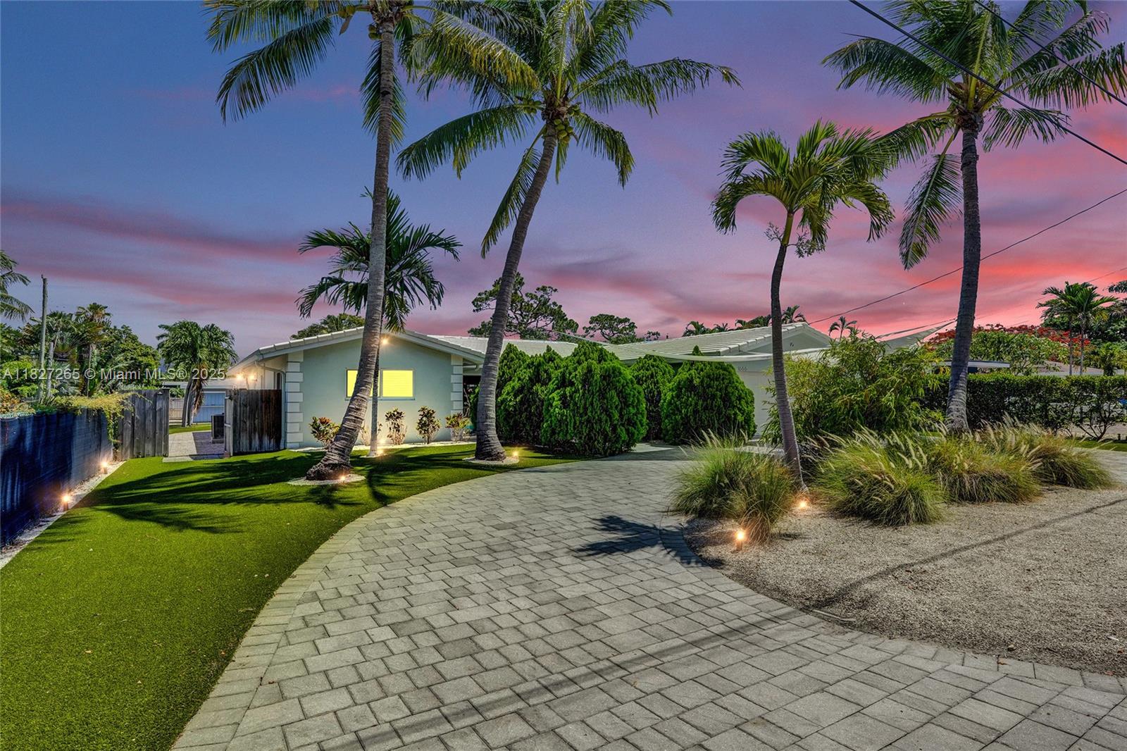 1555 NE 35th St, Oakland Park, Florida image 2