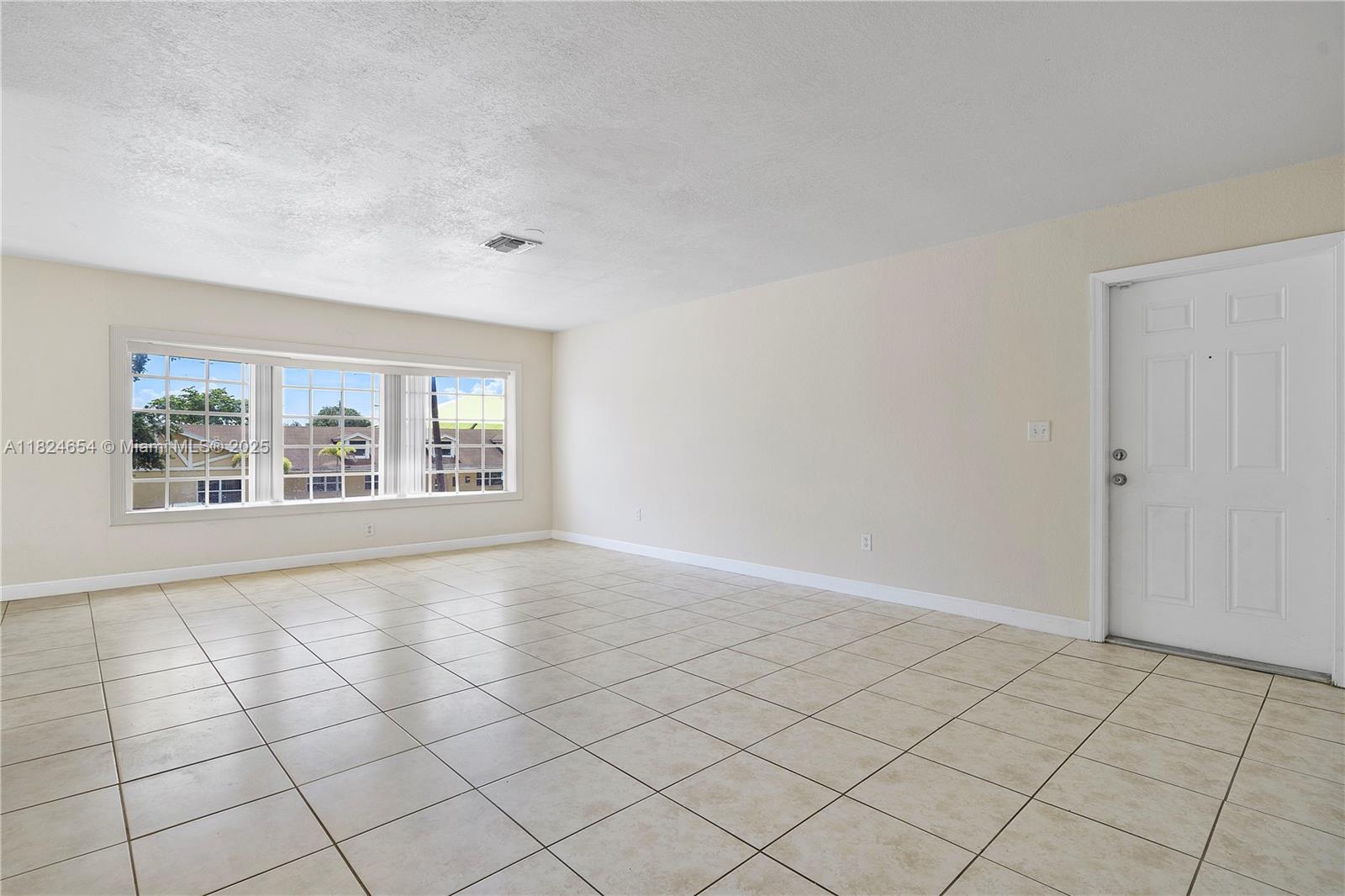 1817 NW 54th Ter #BB4, Lauderhill, Florida image 4