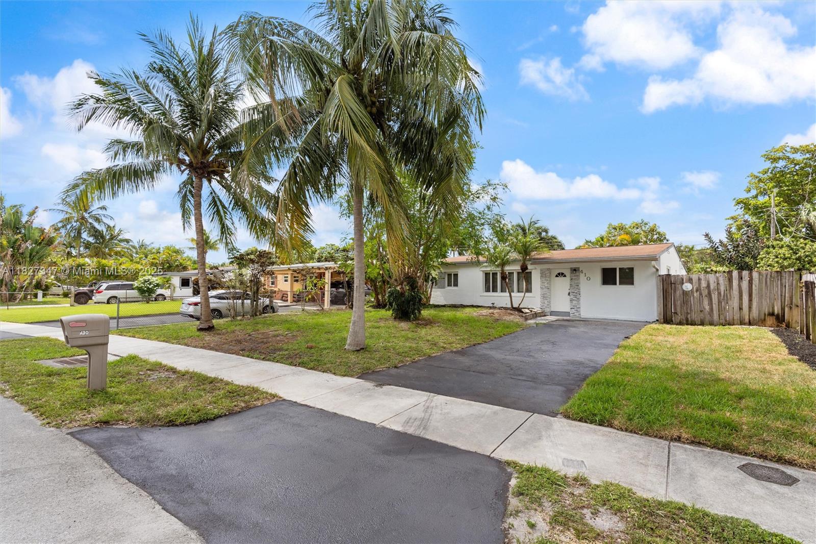 410 NE 58th Ct, Oakland Park, Florida image 2
