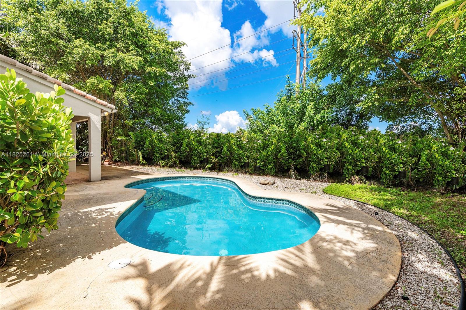 315 W Cypress Cove Cir, Davie, Florida image 38