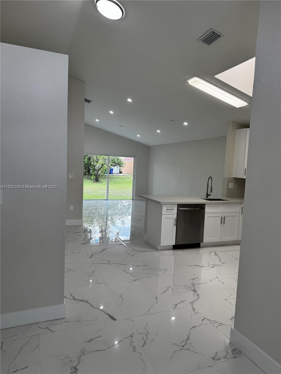 10000 Olive St, Miramar, Florida image 2
