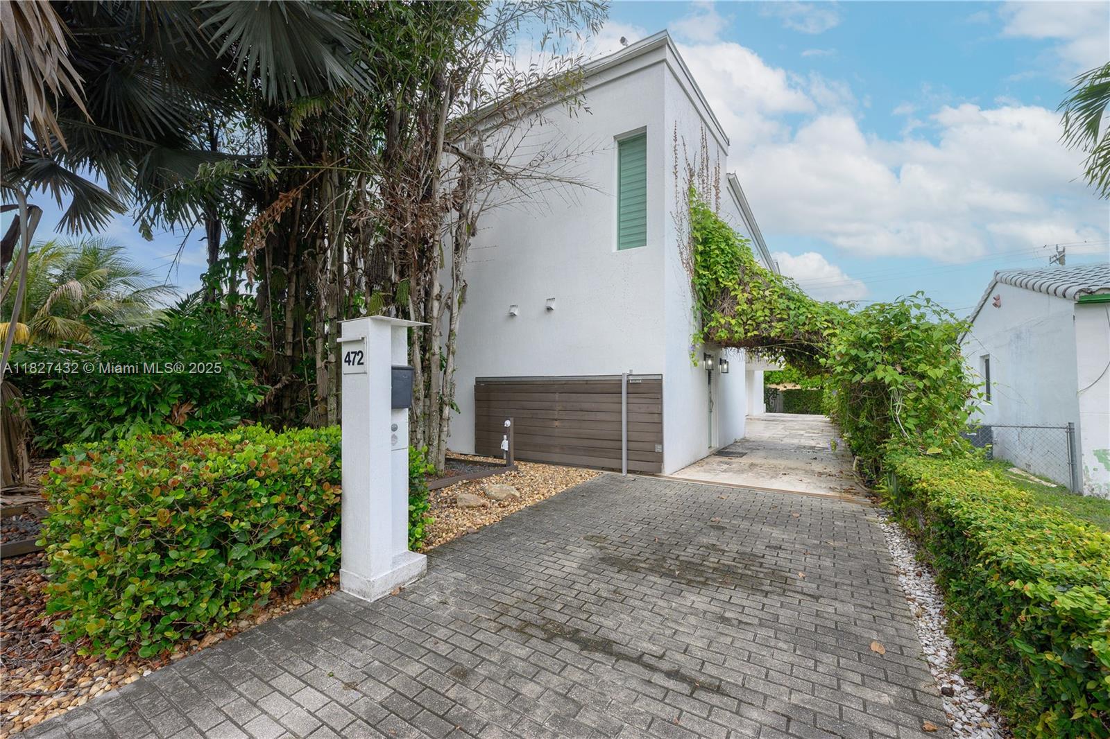 Property photo # 0