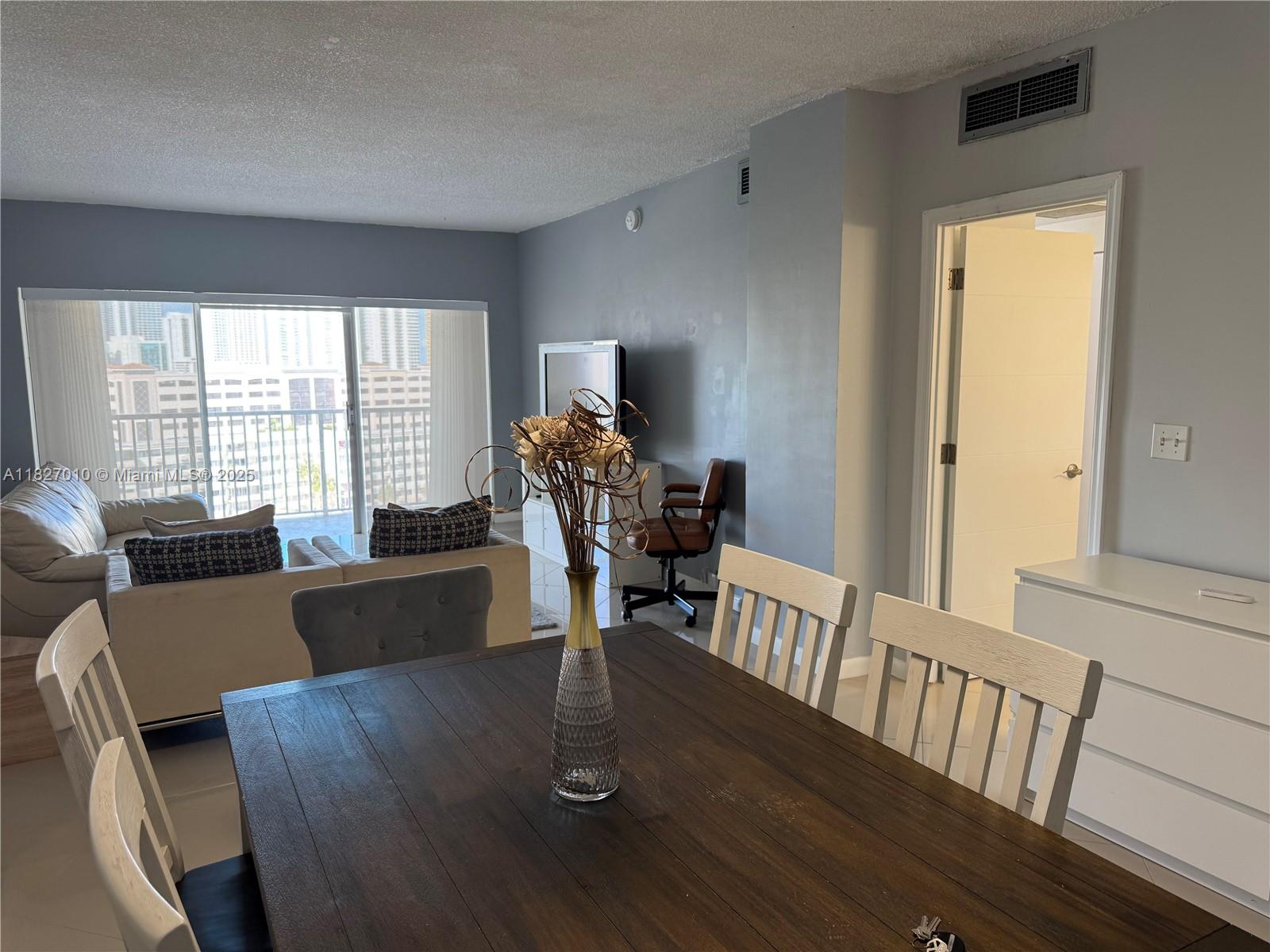 300 Bayview Dr #1009, Sunny Isles Beach, Florida image 3