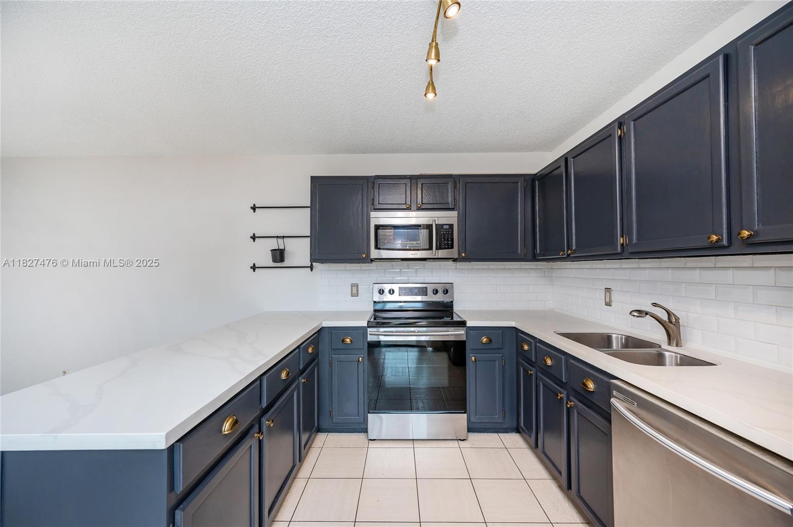 Property photo # 2