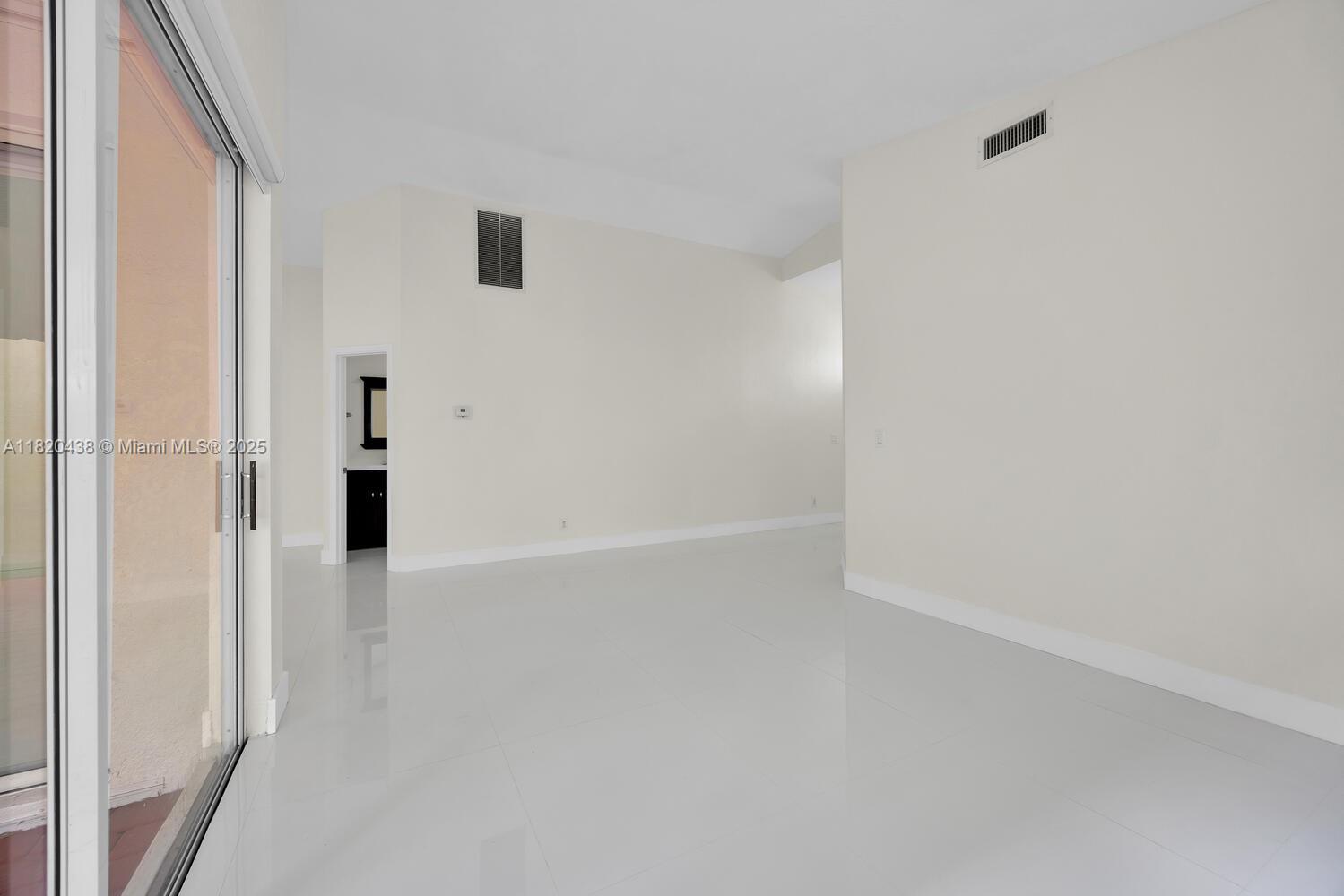 9785 NW 29th Ter, Doral, Florida image 10