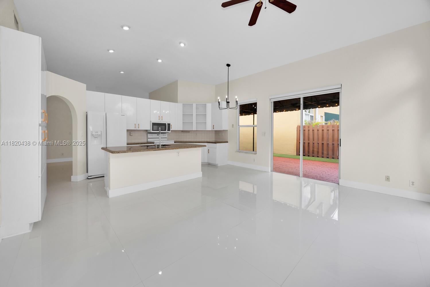 9785 NW 29th Ter, Doral, Florida image 16