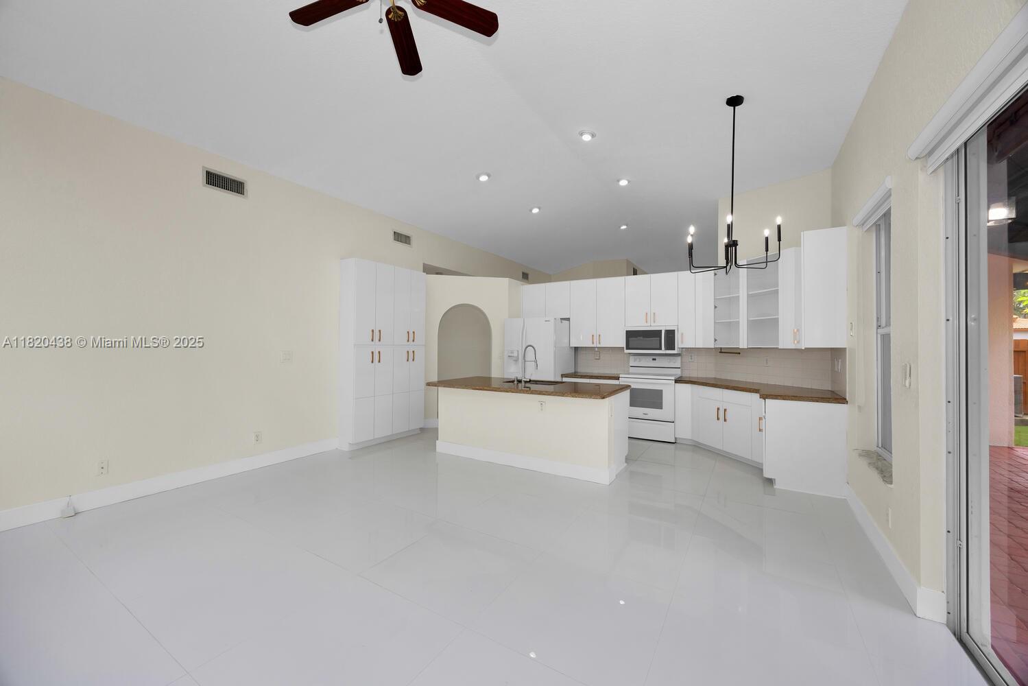 9785 NW 29th Ter, Doral, Florida image 17