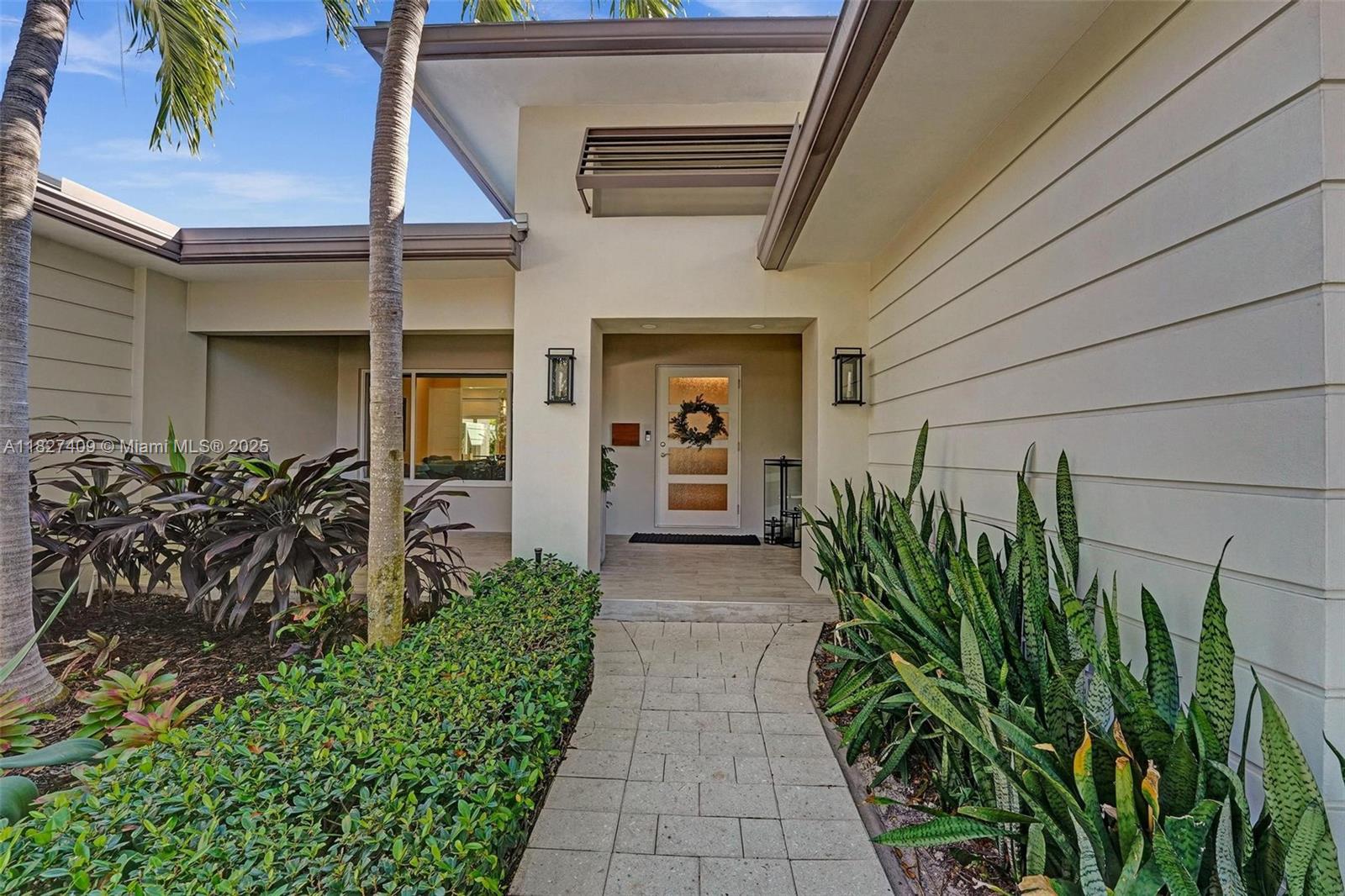 1206 E Lake Dr, Fort Lauderdale, Florida image 2