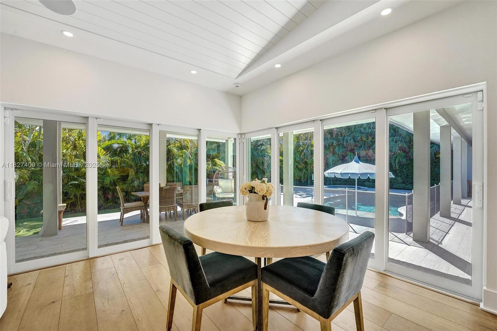1206 E Lake Dr, Fort Lauderdale, Florida image 20