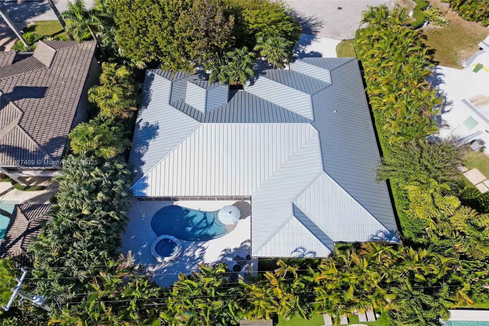 1206 E Lake Dr, Fort Lauderdale, Florida image 5