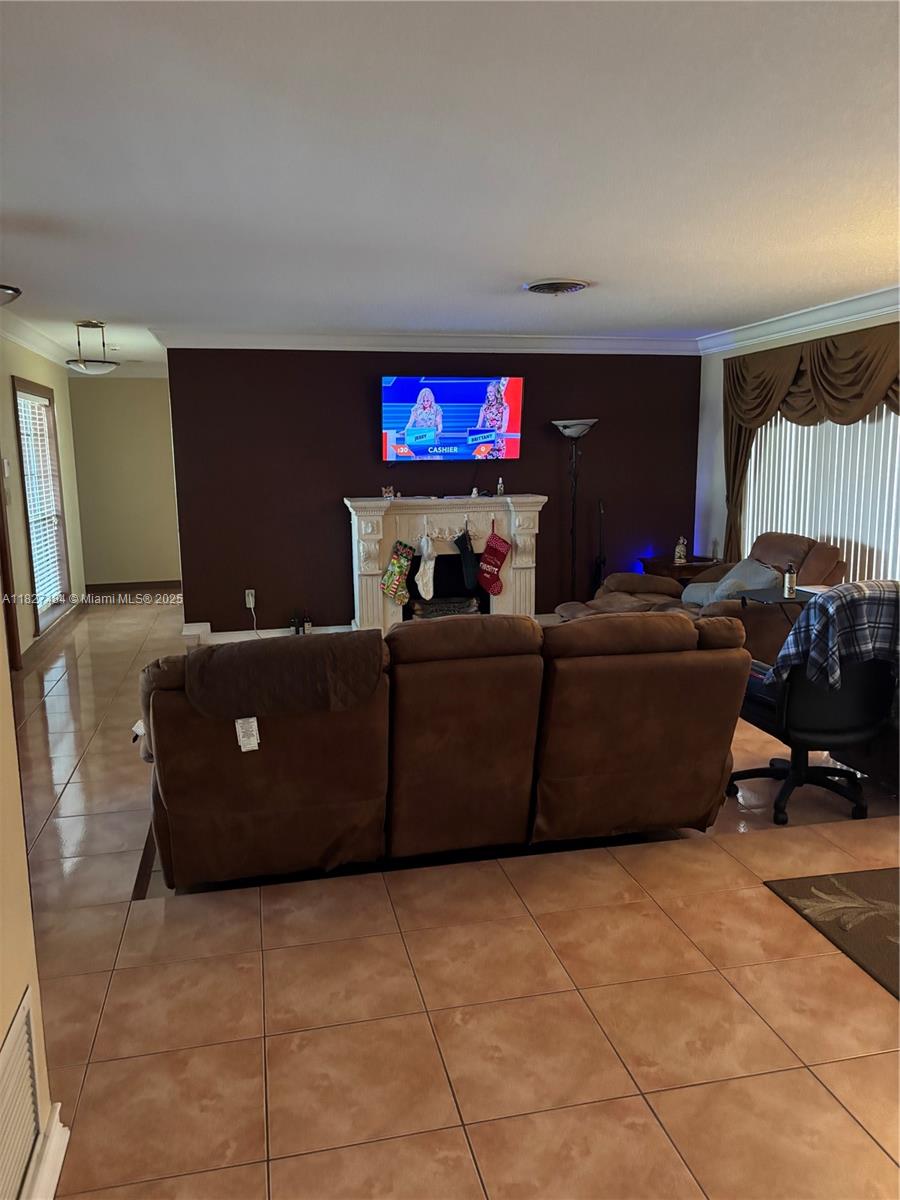 14520 Sabal Dr, Miami Lakes, Florida image 2
