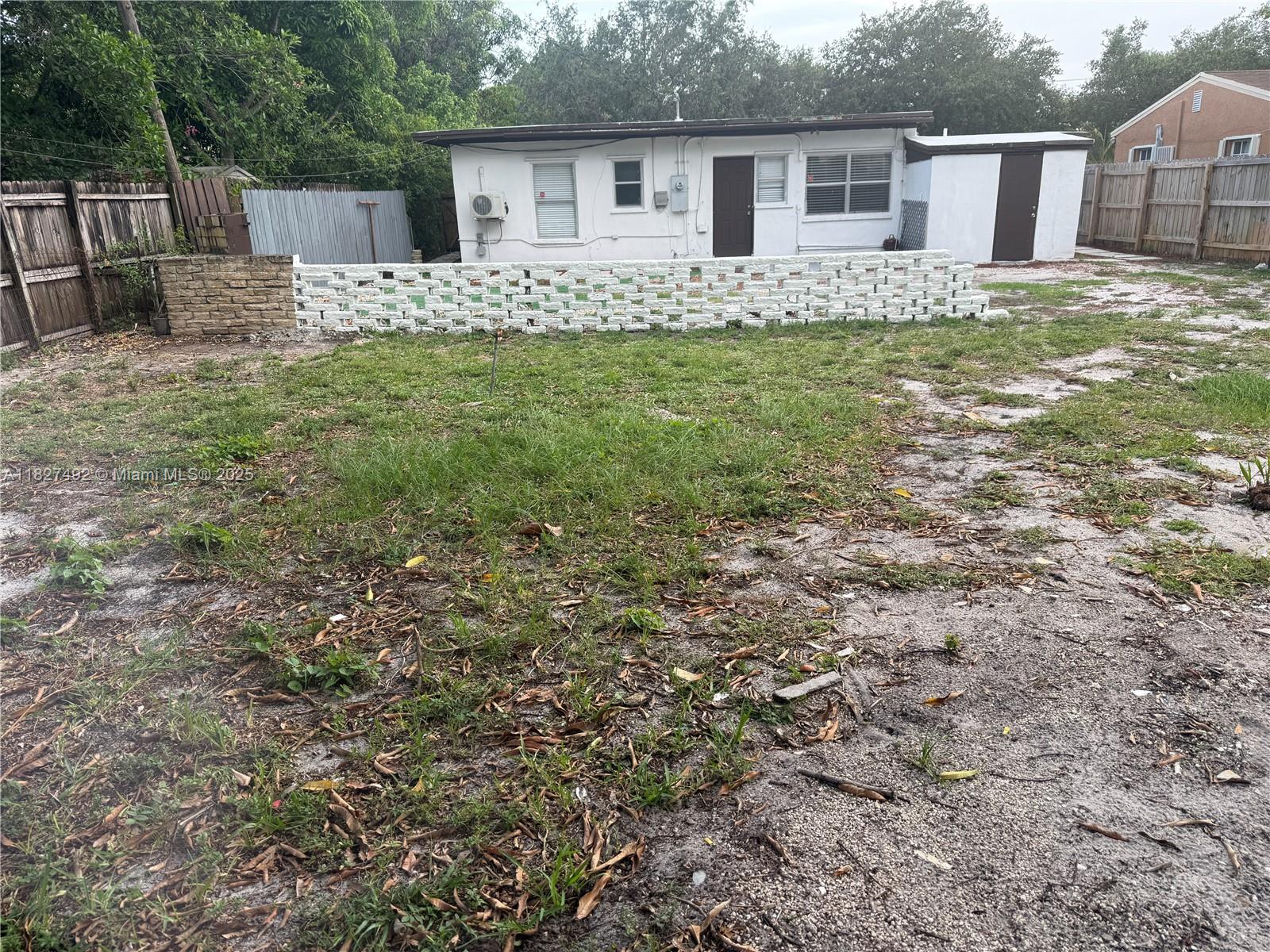 825 NW 127th St, North Miami, Florida image 16