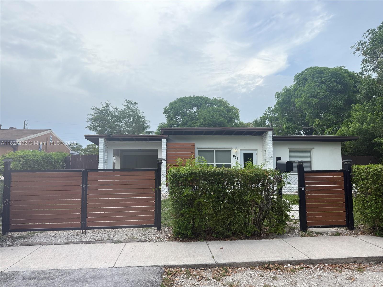 825 NW 127th St, North Miami, Florida image 2