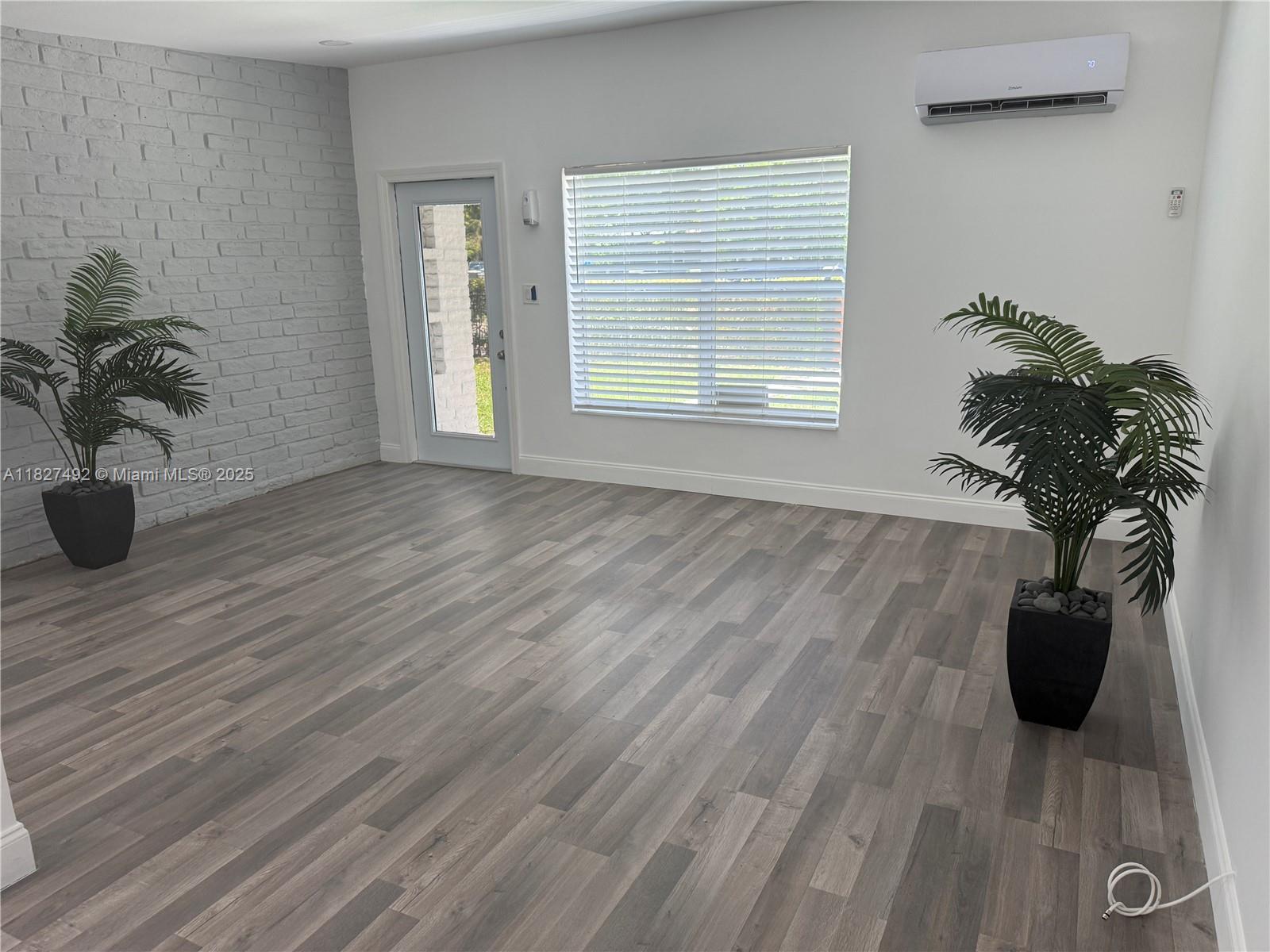 825 NW 127th St, North Miami, Florida image 4