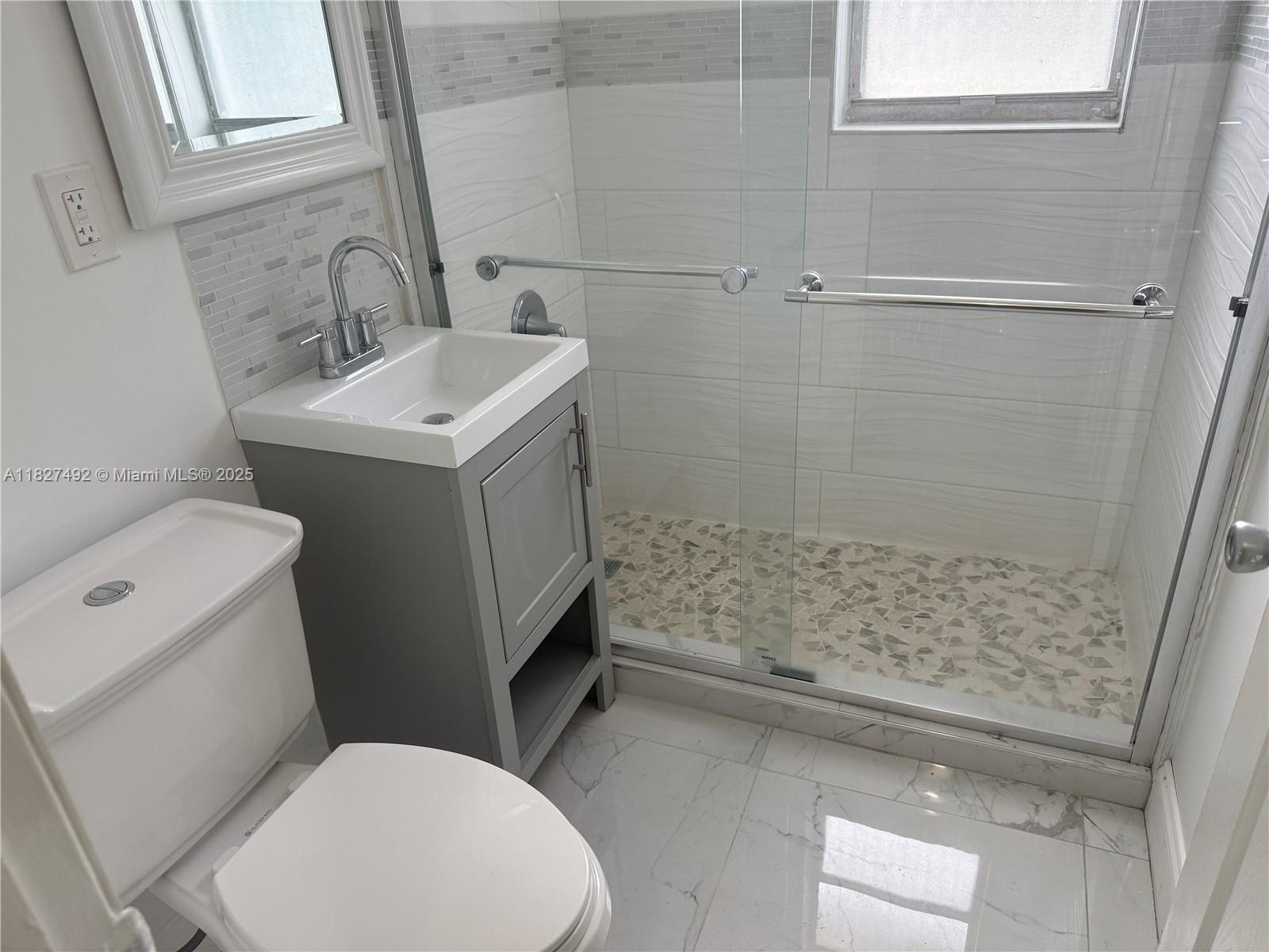 825 NW 127th St, North Miami, Florida image 9