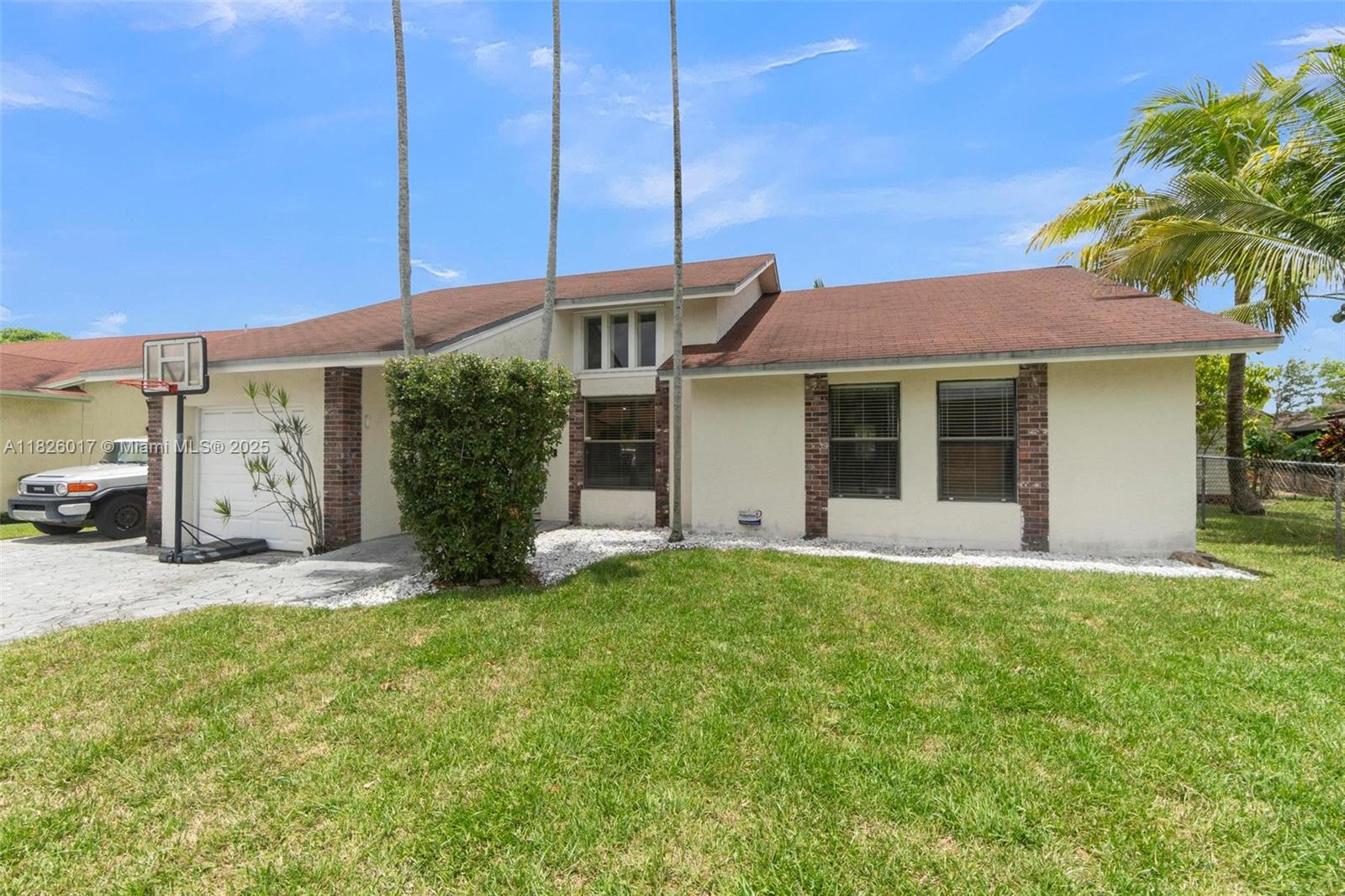 4947 NW 91st Ter, Sunrise, Florida image 3