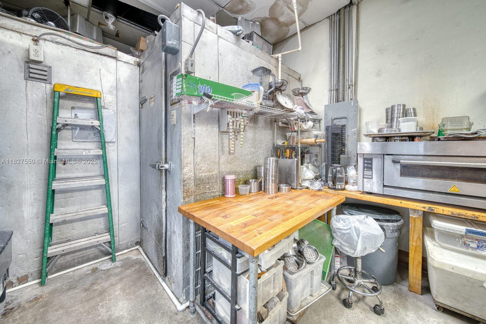 Full-Service Restaurant For Sale In Sunrise