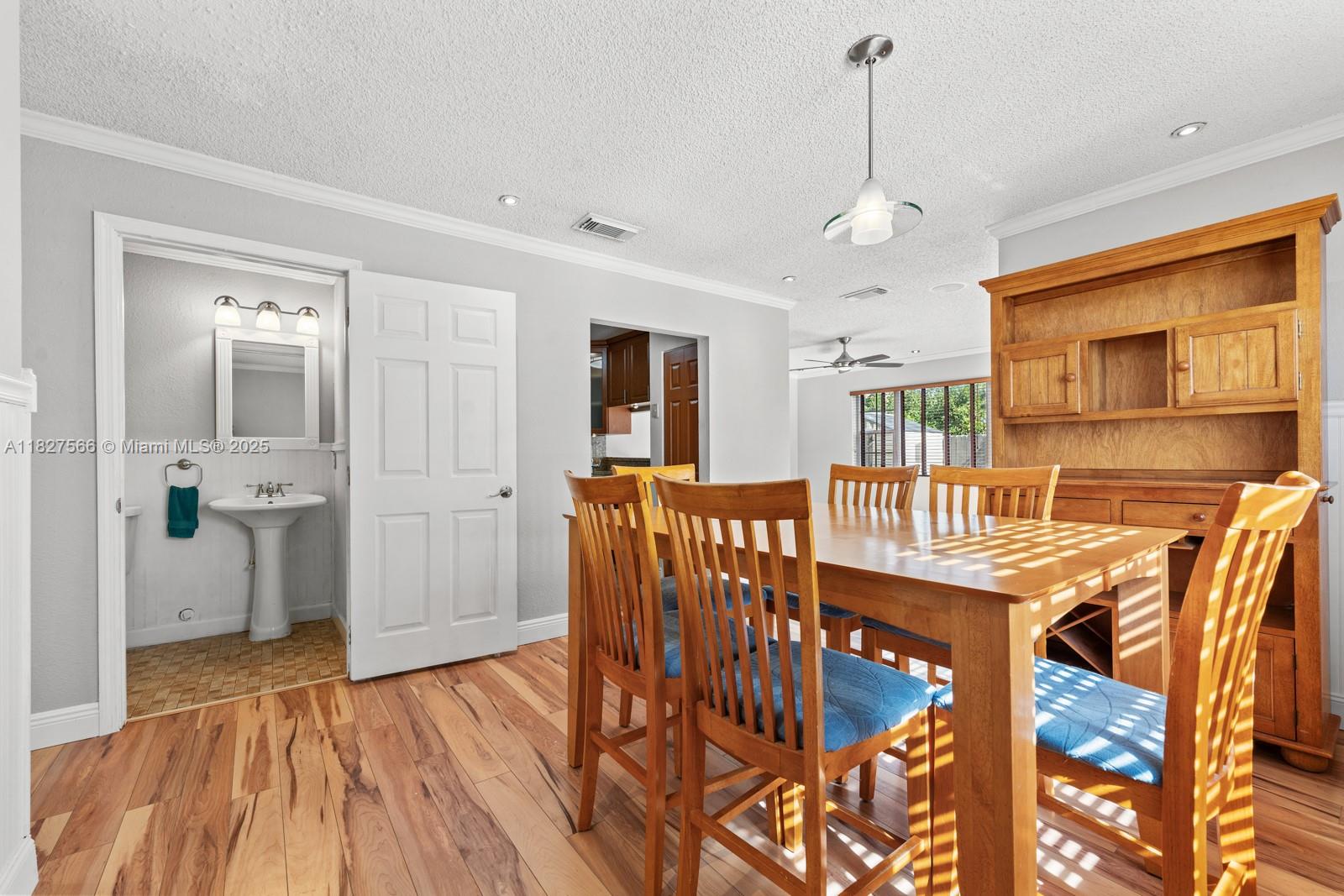 20155 E Oakmont Cir, Hialeah, Florida image 17