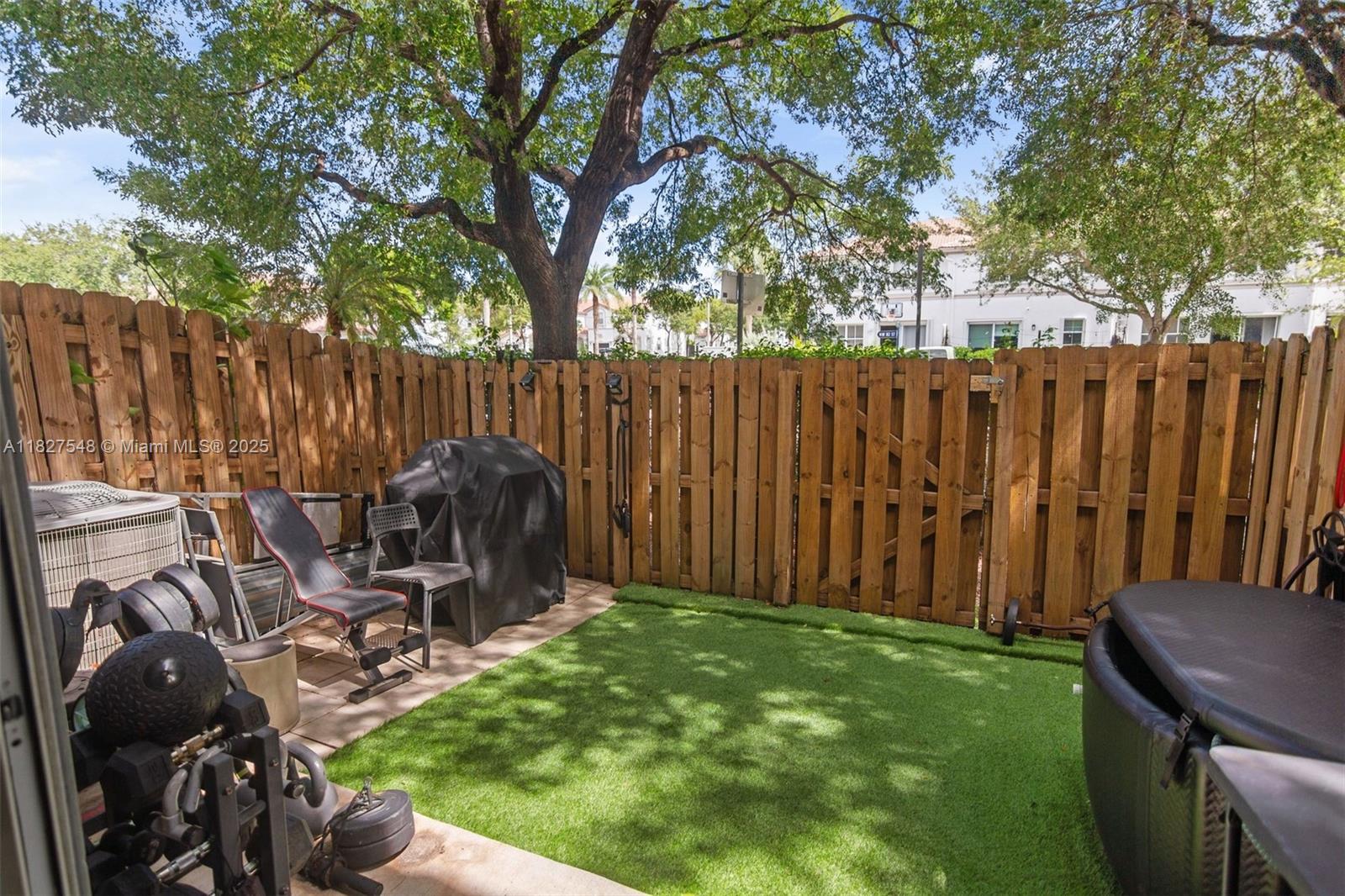 Residential, Doral, Florida image 26