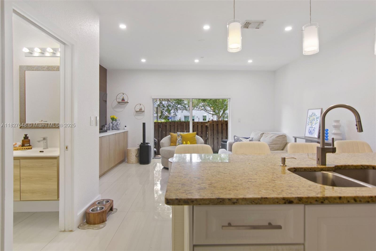 Residential, Doral, Florida image 38