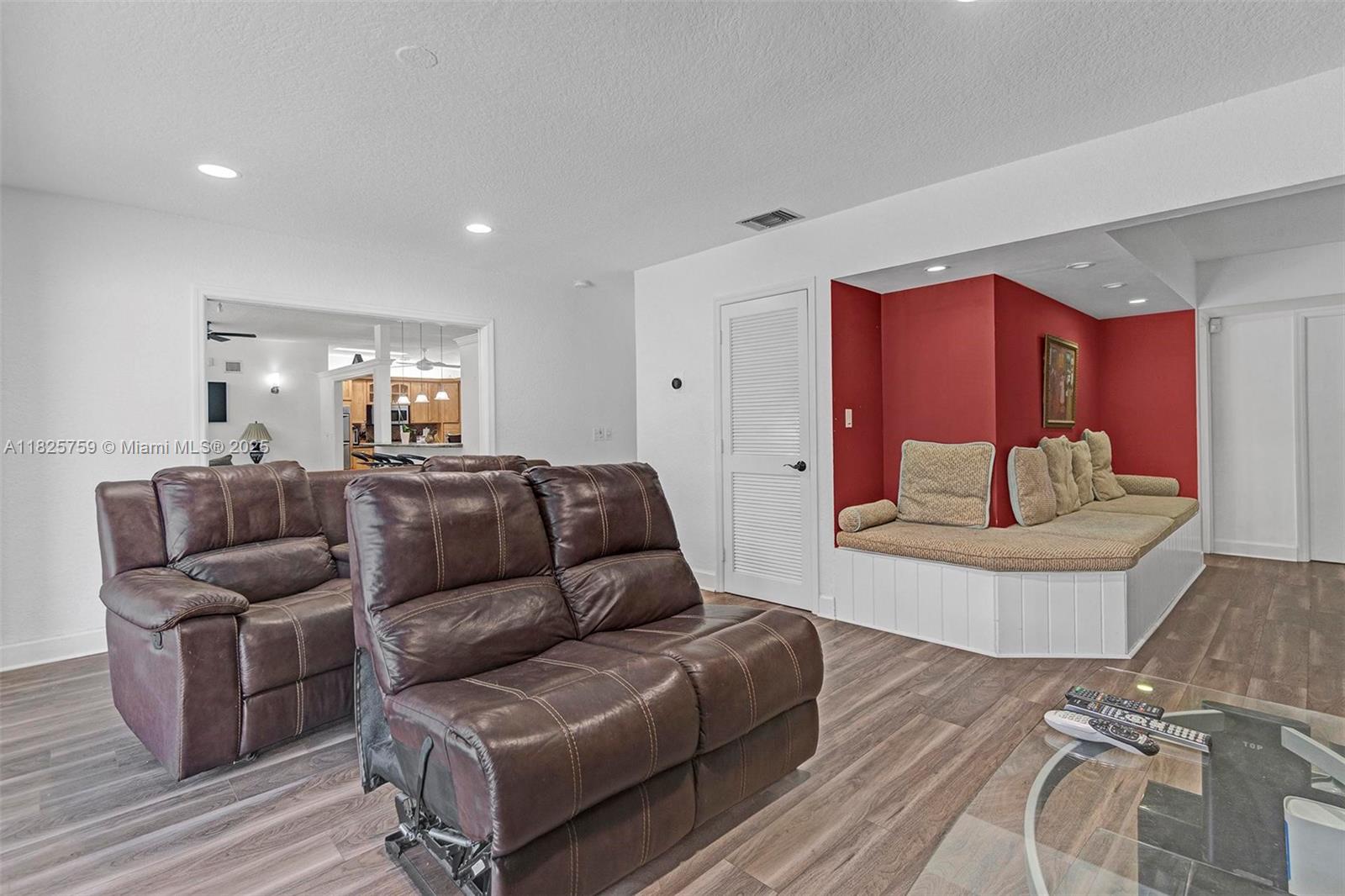 3424 Pierce St, Hollywood, Florida image 17