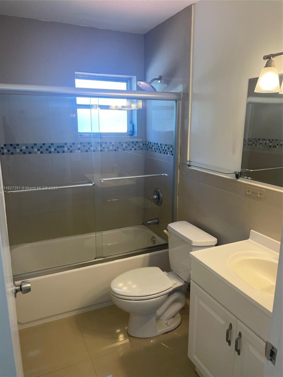 971 E 18th St, Hialeah, Florida image 24
