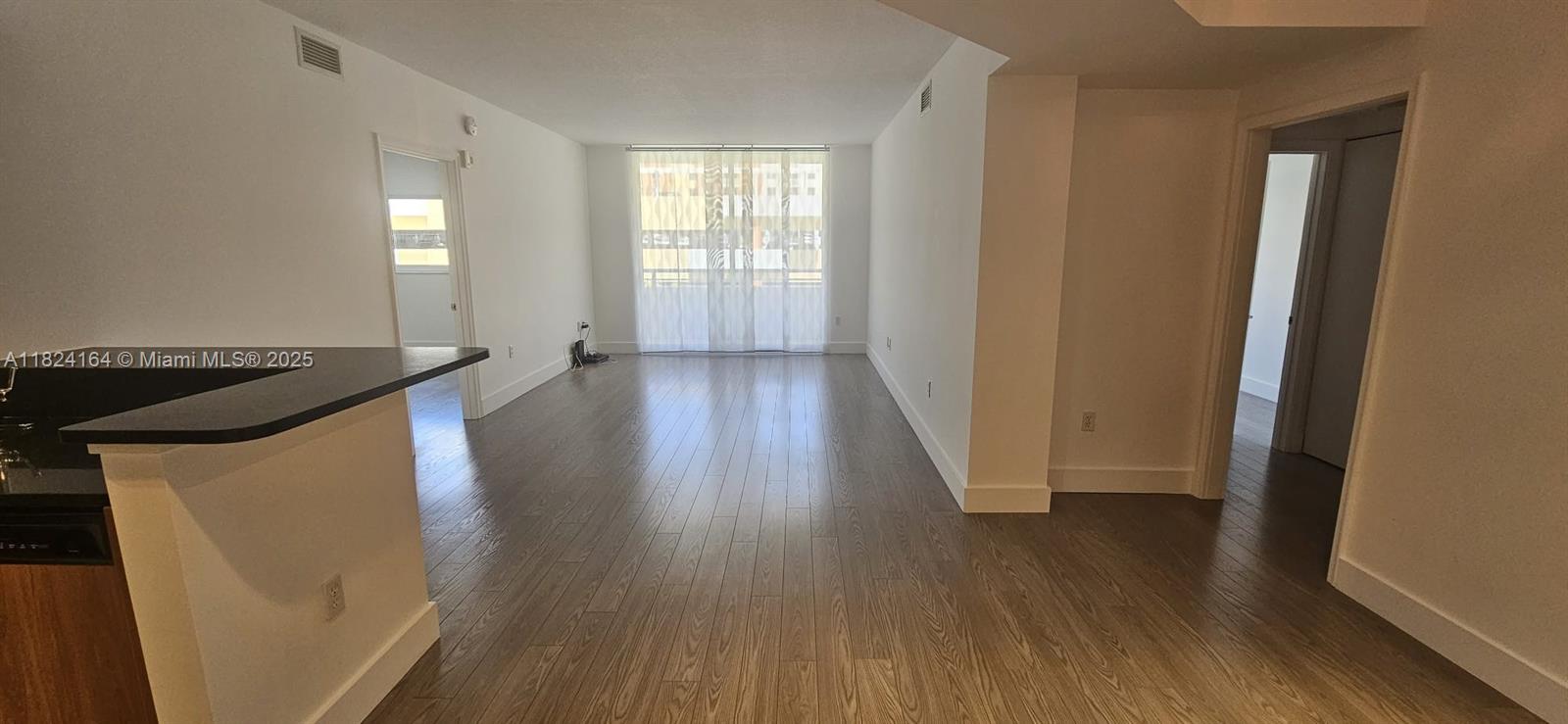 2775 NE 187th St #424, Aventura, Florida image 3
