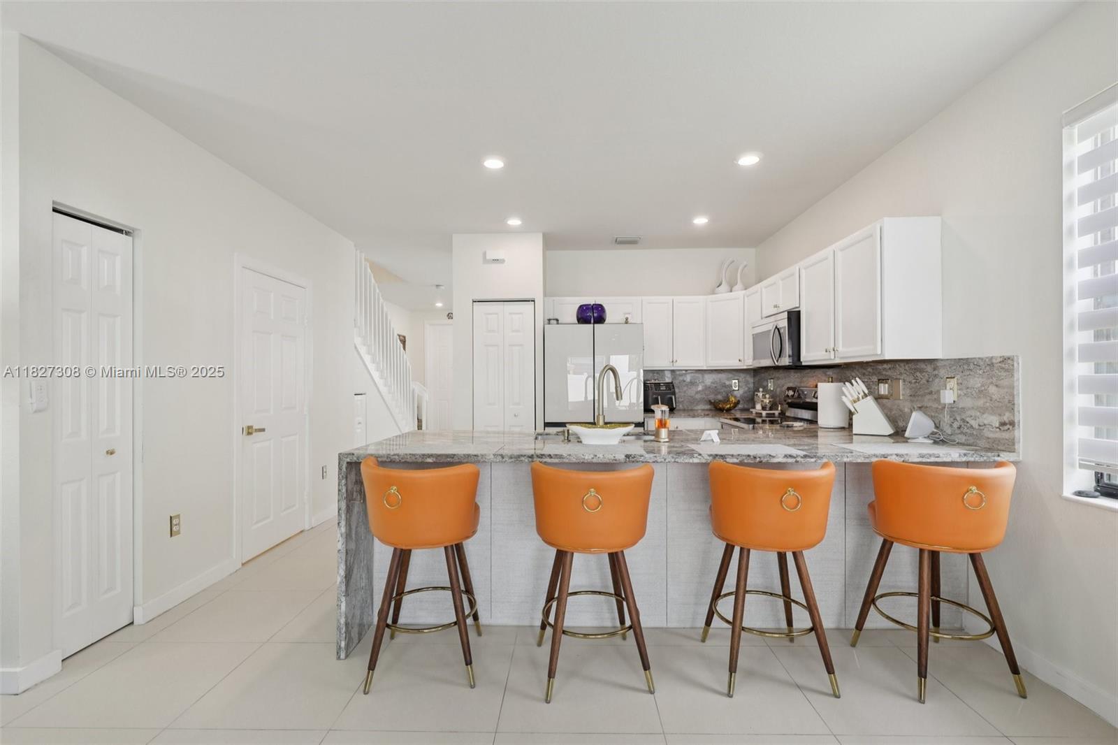 9349 W 33rd Way, Hialeah, Florida image 13