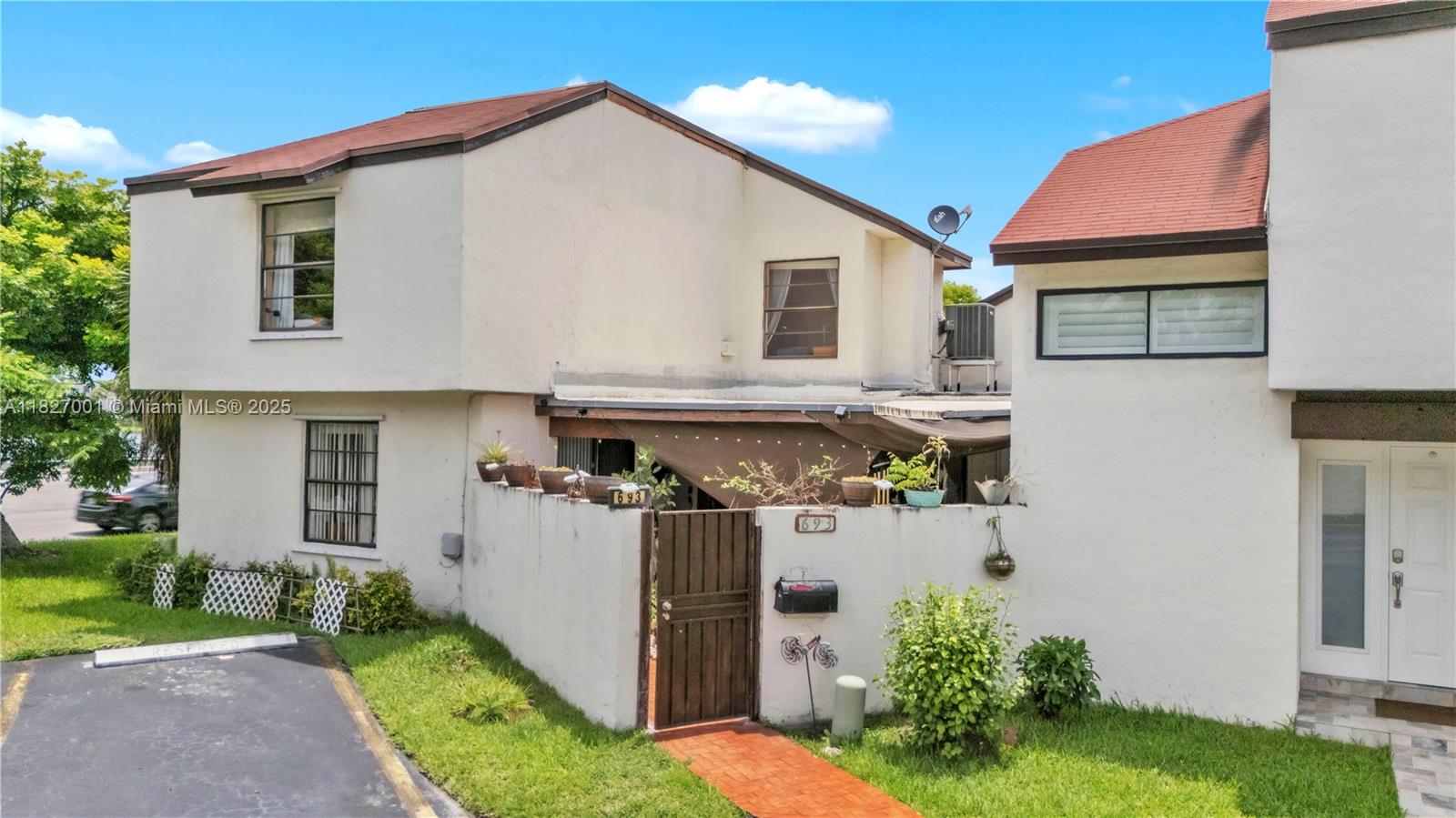 Property photo # 0