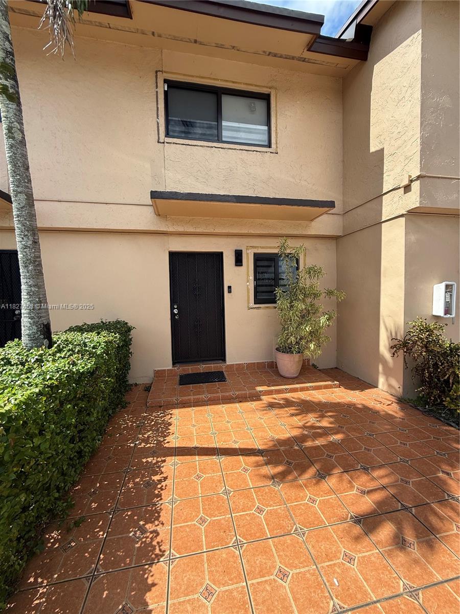 131 SW 109th Ave #L4, Sweetwater, Florida image 1
