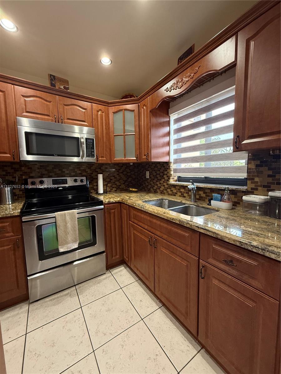 131 SW 109th Ave #L4, Sweetwater, Florida image 7