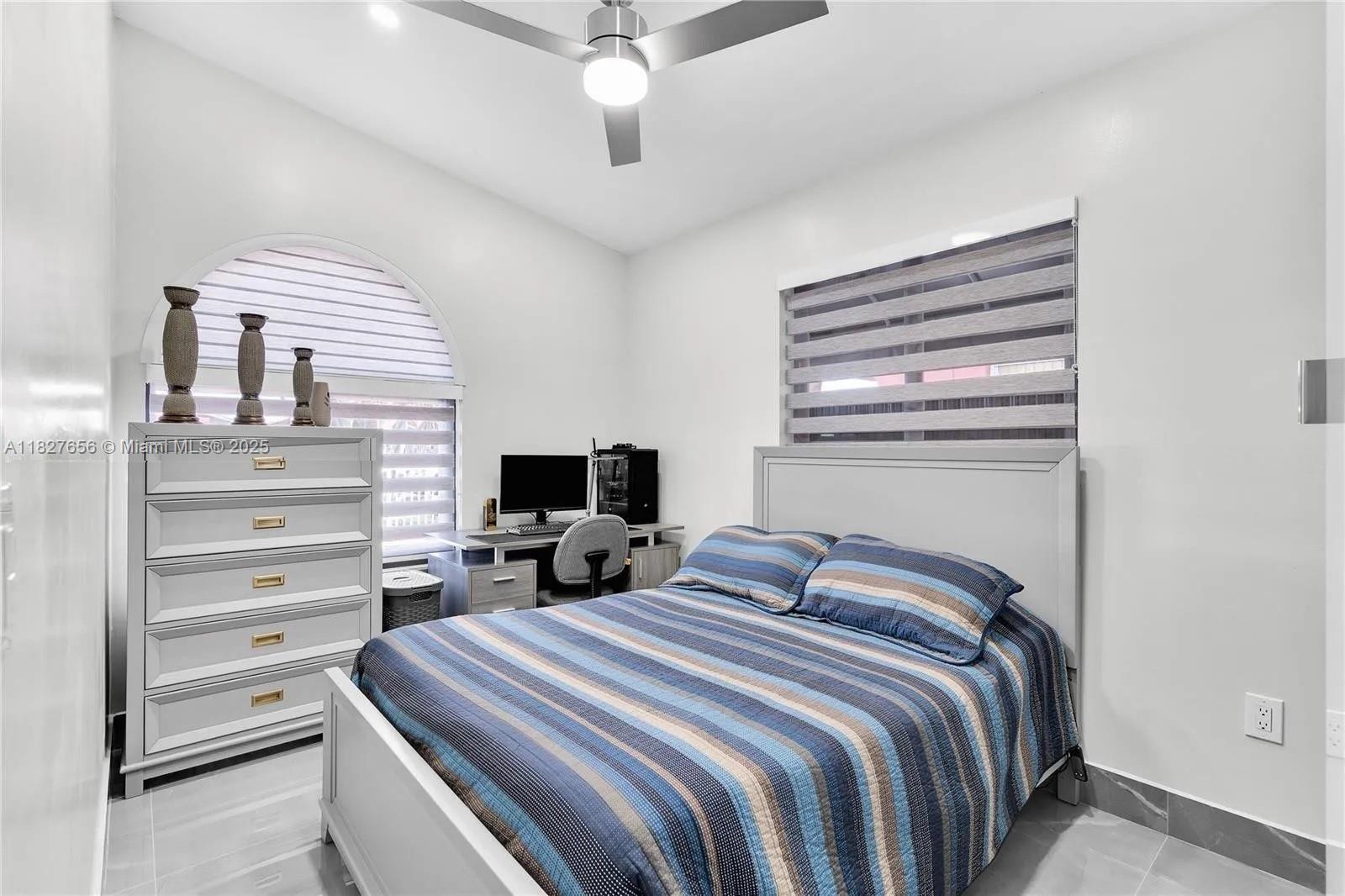 Residential, Hialeah, Florida image 11