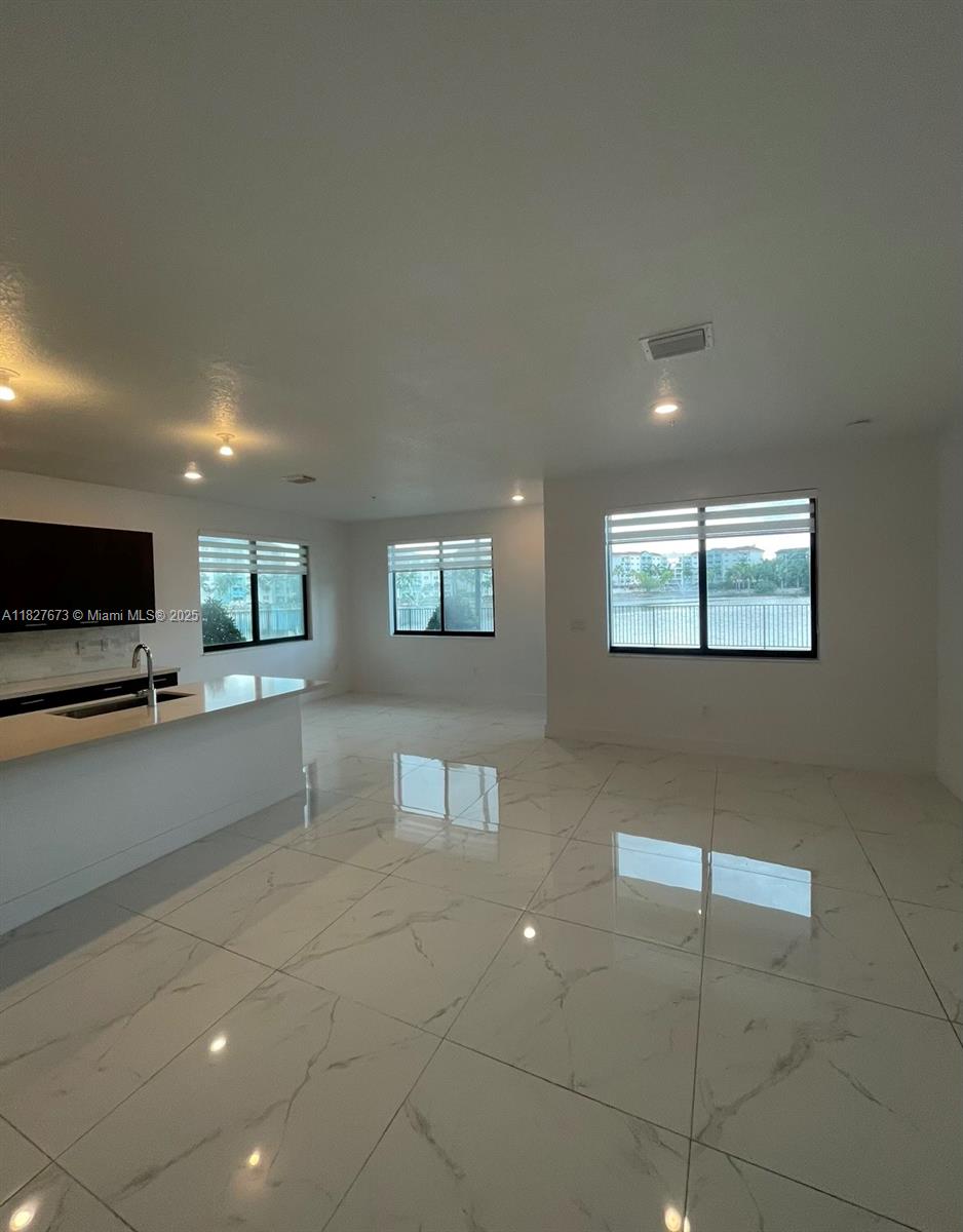 4640 NW 84th Ave 15