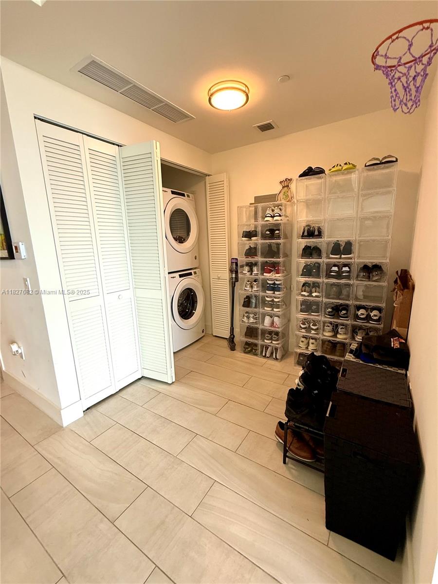 2000 Metropica Way #1605, Sunrise, Florida image 9