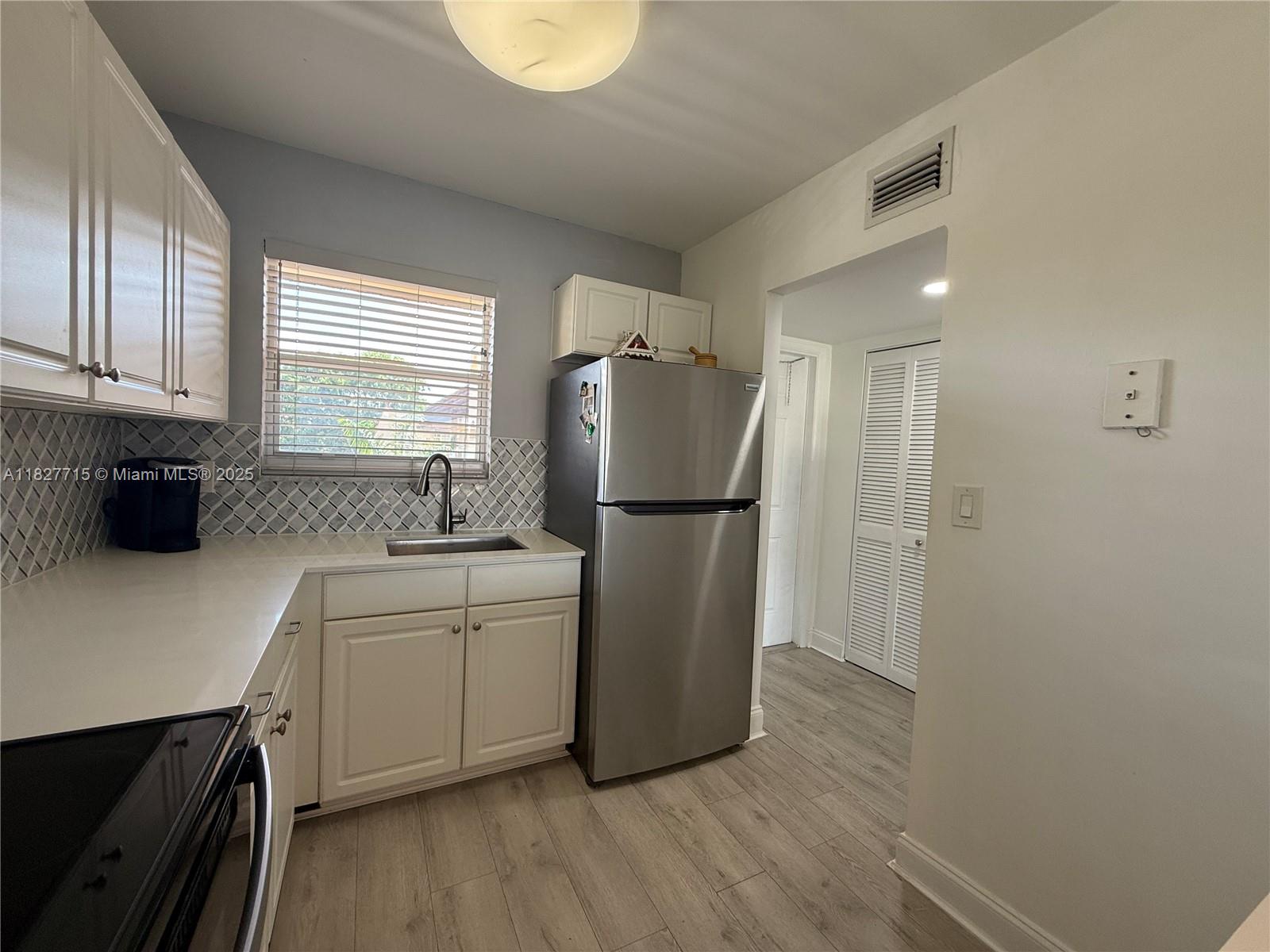8880 Sunrise Lakes Blvd #307, Sunrise, Florida image 4