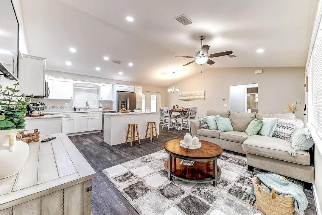 220 Kite Av, Sebring, Florida image 2