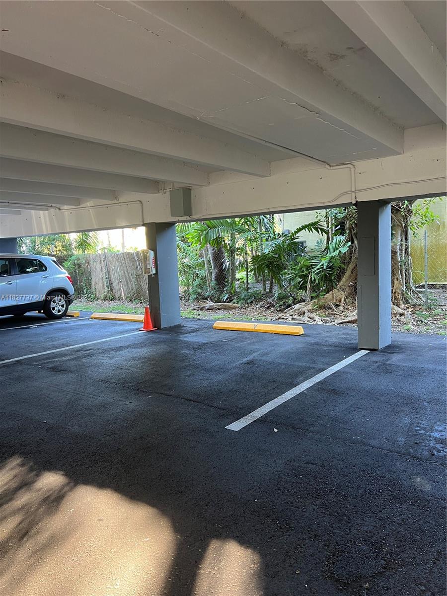645 NE 121st St #404, North Miami, Florida image 3