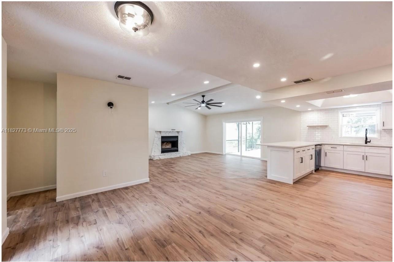 6065 Waycross Drive, Spring Hill, Florida image 4