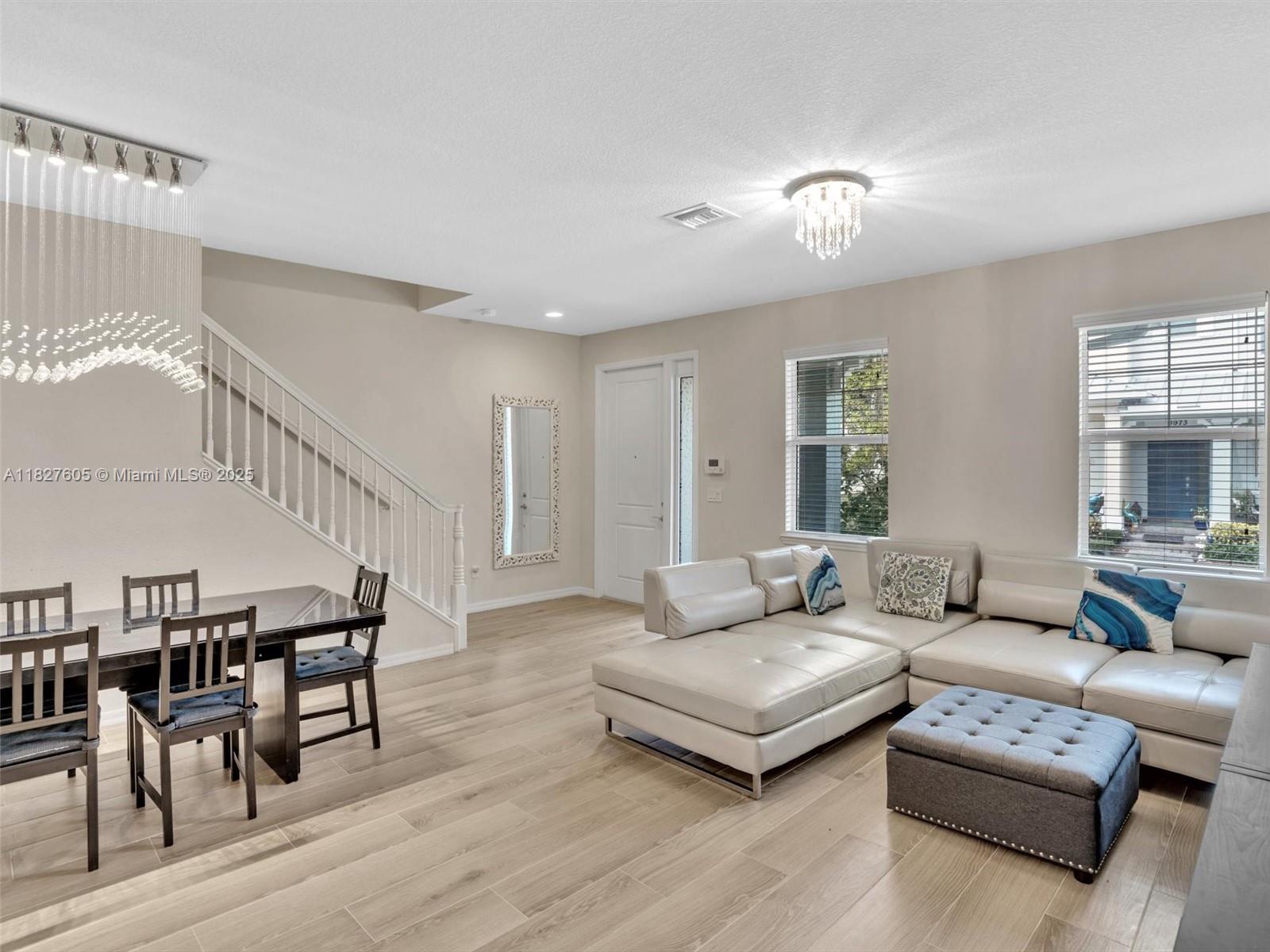 3976 Poinciana Ln, Hollywood, Florida image 10
