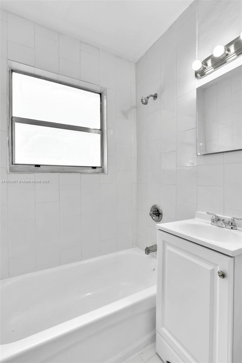 740 84th St, Miami Beach, Florida image 14