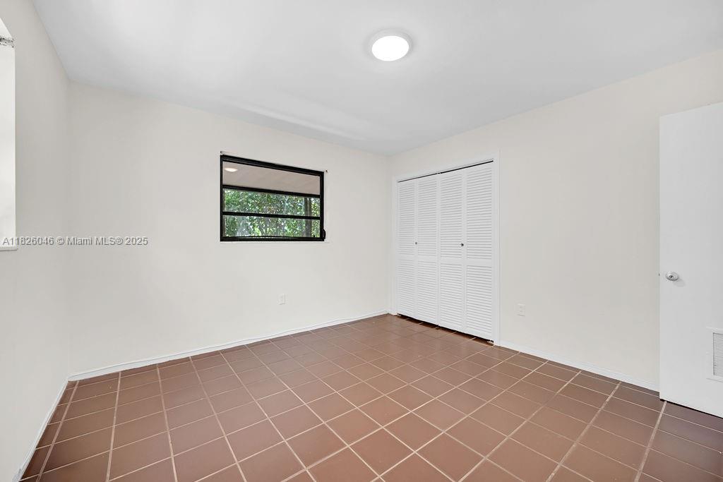 527 Gerona Ave, Coral Gables, Florida image 22